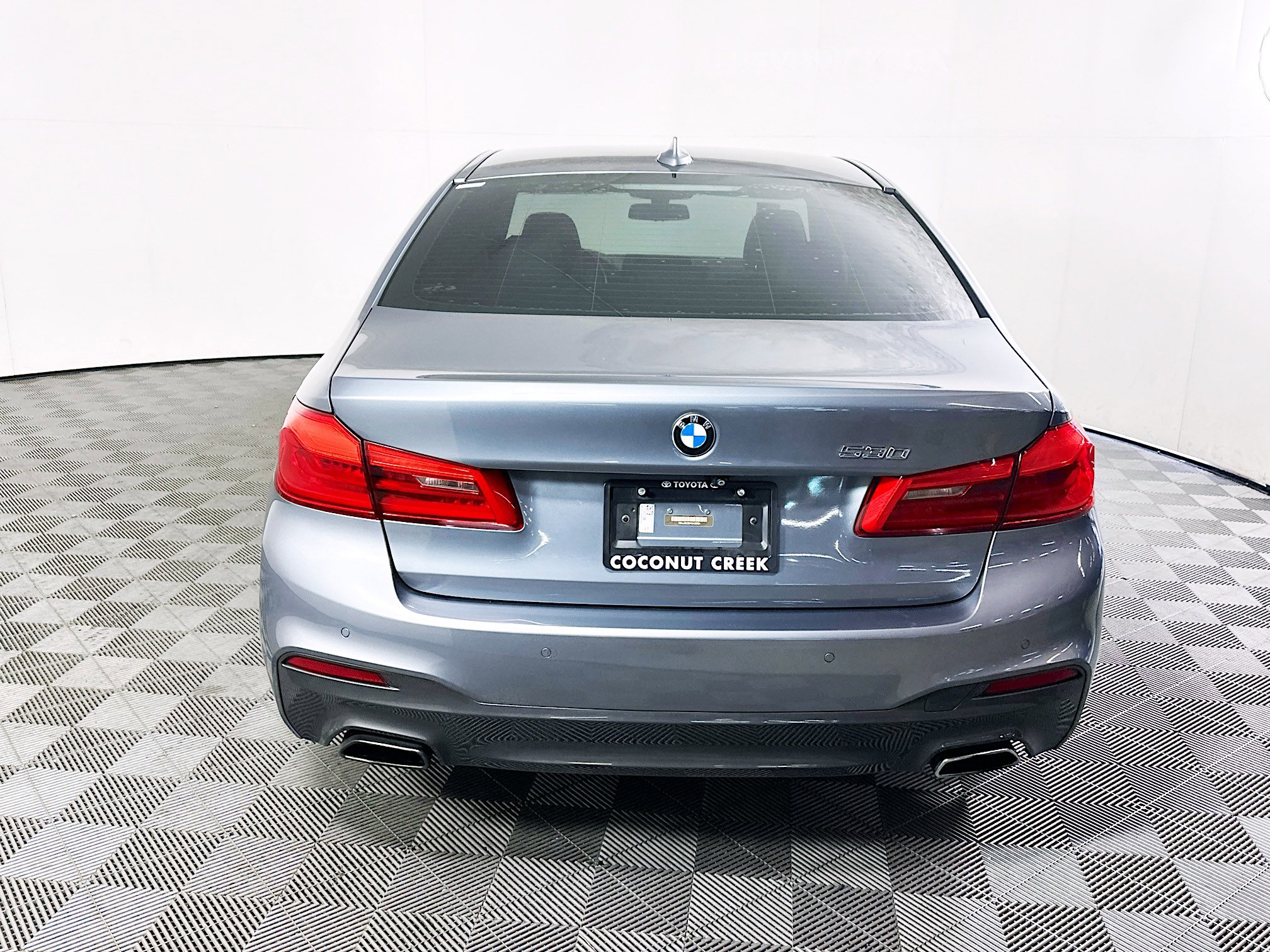Used 2017 BMW 530i RWD image 4
