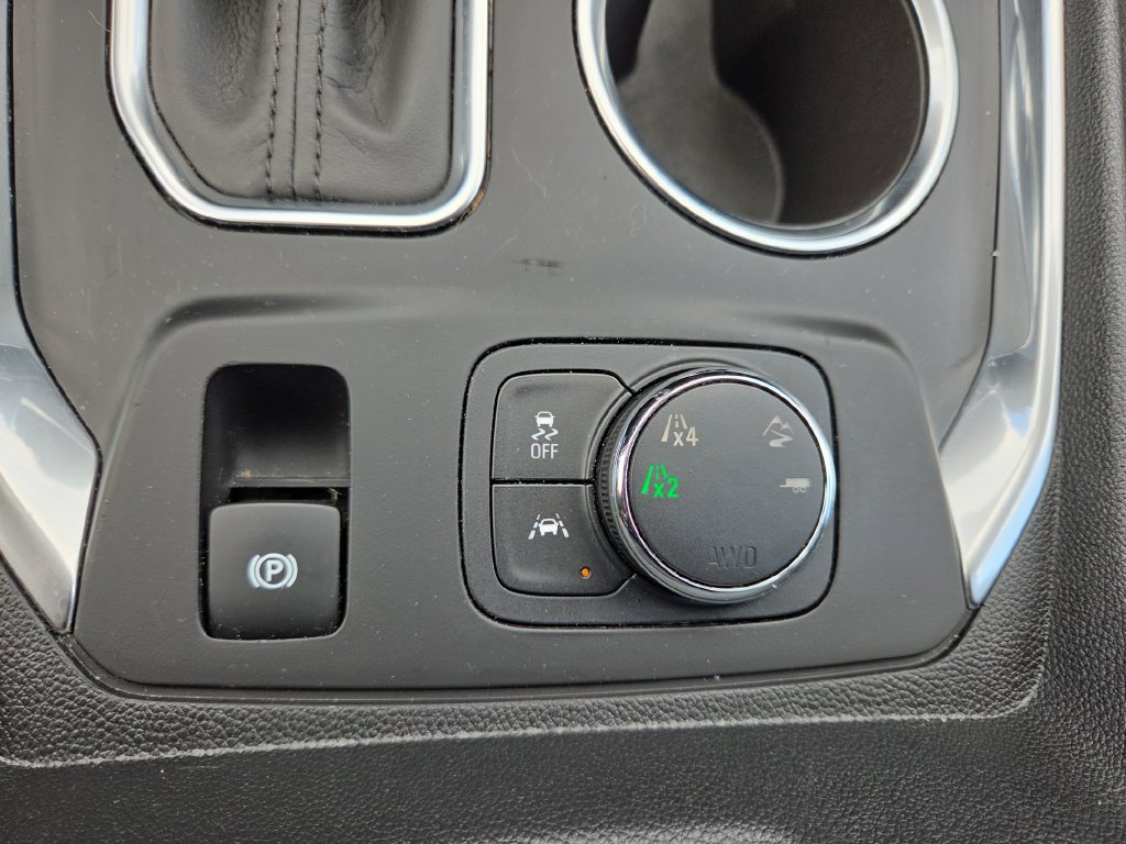 Used 2020 Chevrolet Traverse LT w/ Driver Confidence II Package AWD/4WD image 44