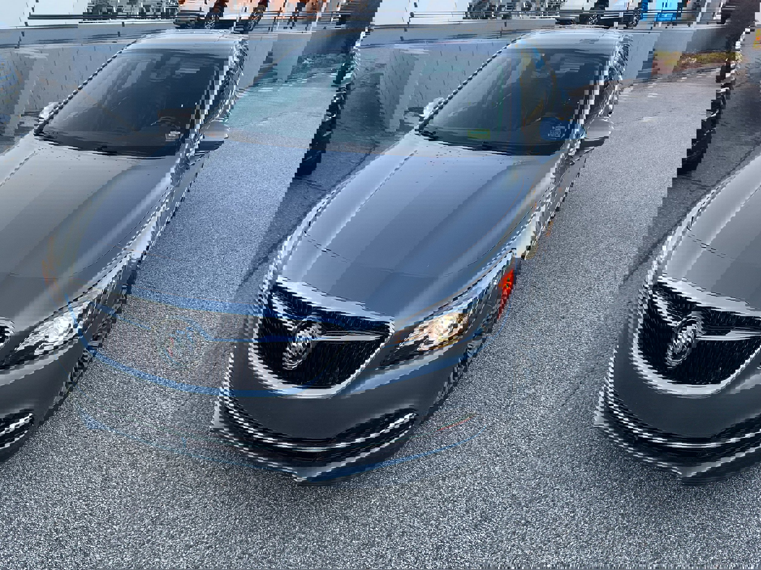 Used 2018 Buick LaCrosse Essence image 3