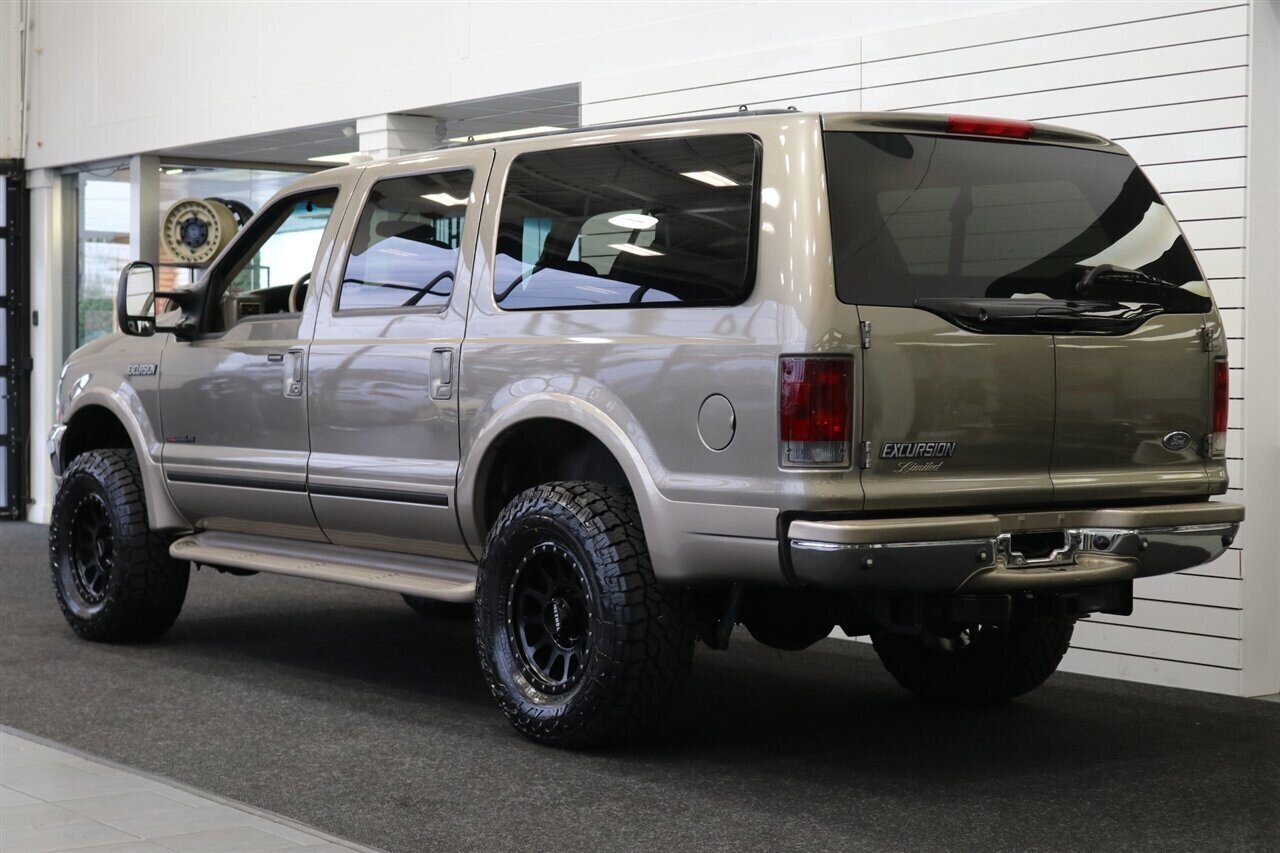 Used 2002 Ford Excursion Limited image 6