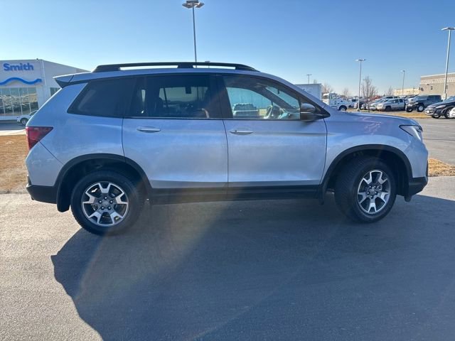 Certified 2023 Honda Passport TrailSport image 2