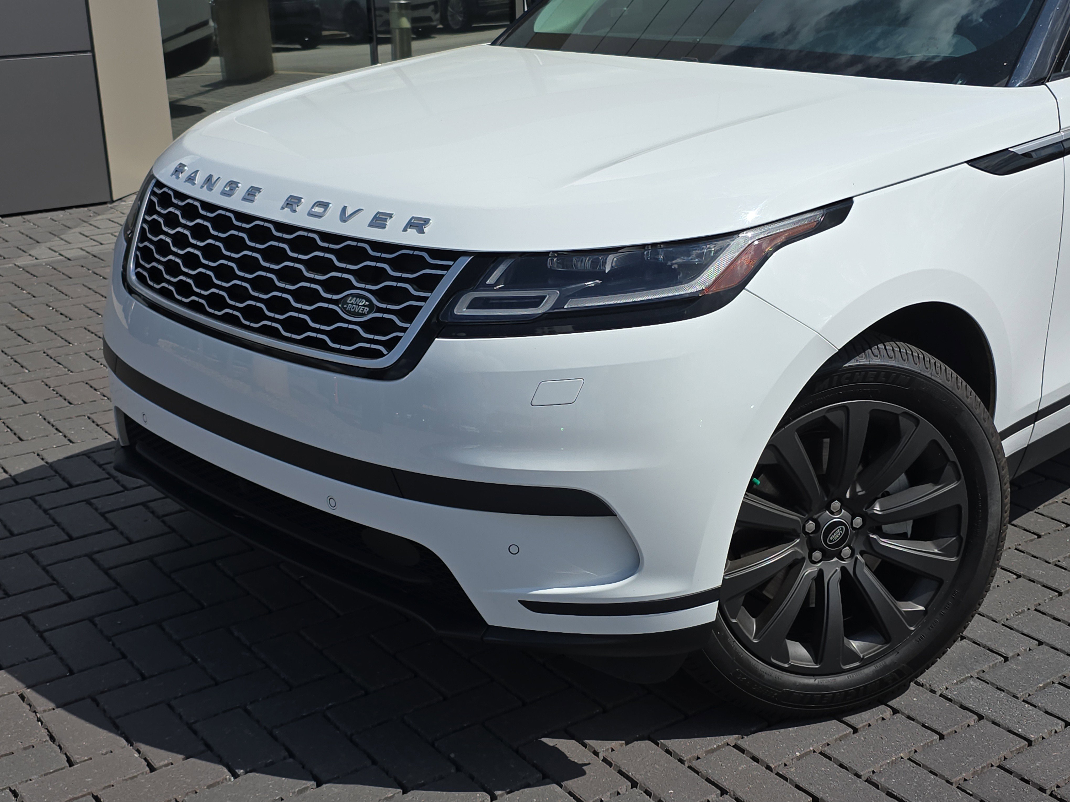 Used 2022 Land Rover Range Rover Velar S image 10