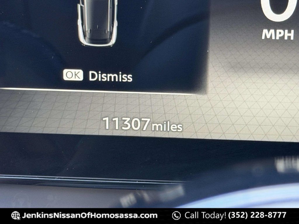 Used 2025 Nissan Kicks SR w/ SR Premium Package FWD image 34
