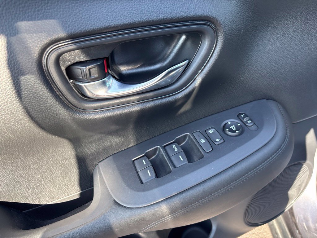 Used 2024 Honda HR-V LX image 15