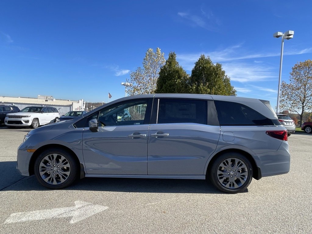 New 2026 Honda Odyssey Touring image 6
