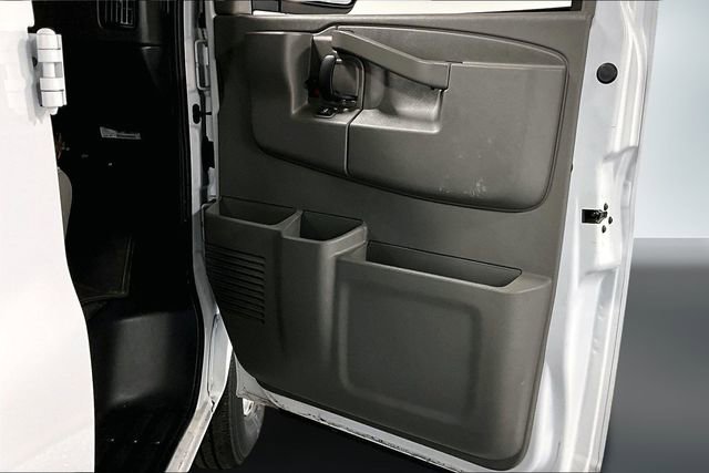 Used 2025 GMC Savana 3500 LT w/ LT Preferred Equipment Group image 23