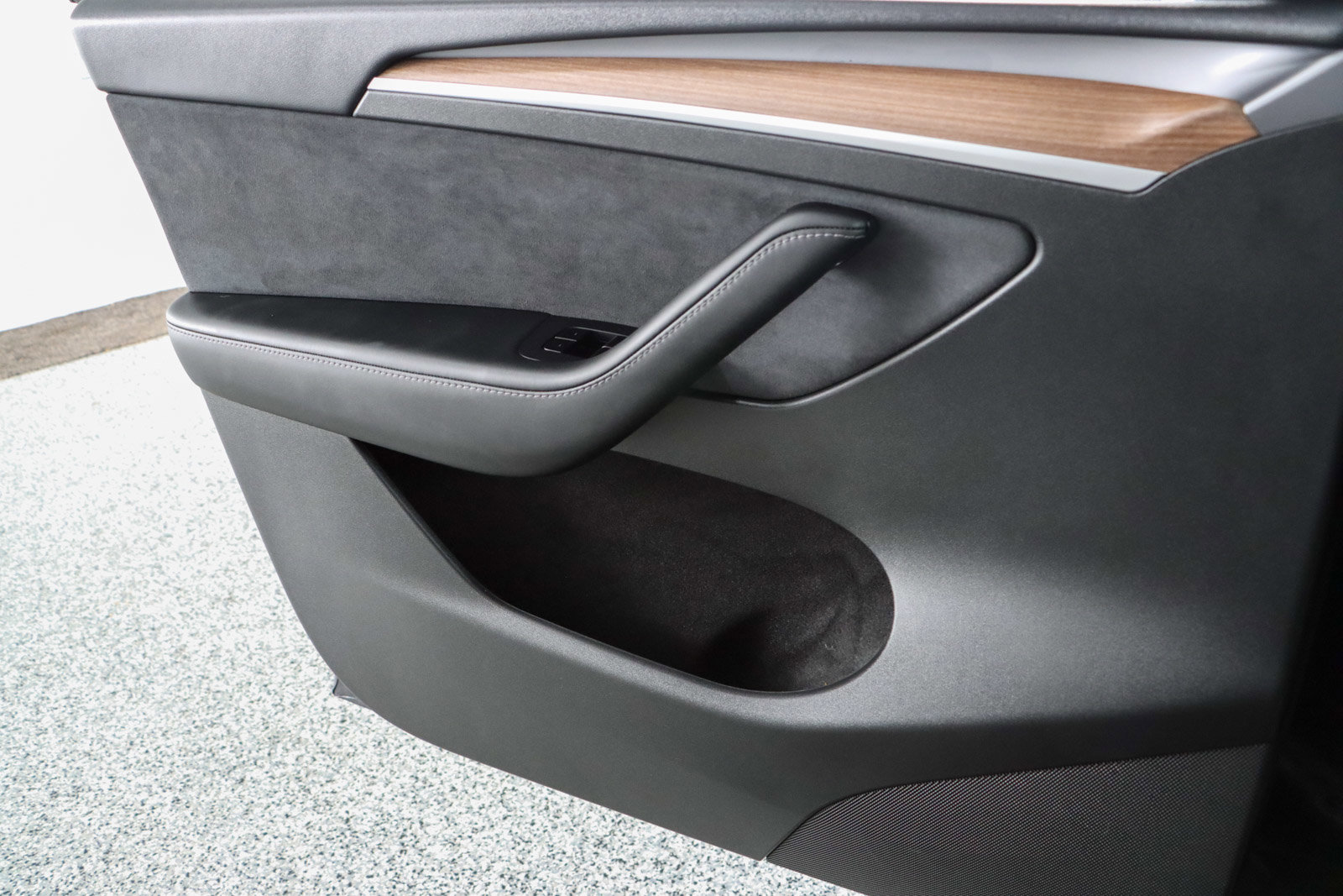 Used 2025 Tesla Model Y Long Range AWD/4WD image 19