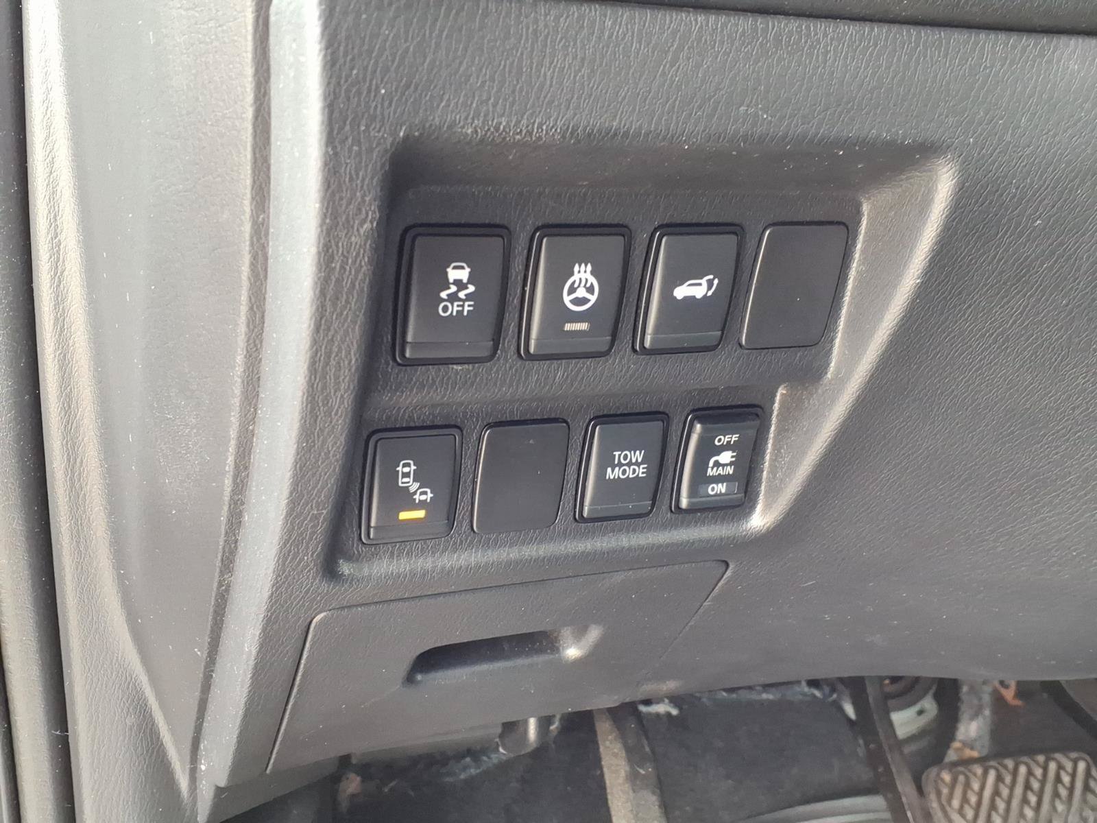 Used 2020 Nissan Pathfinder SL AWD/4WD image 19