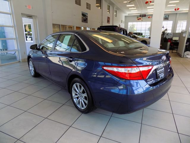 Used 2017 Toyota Camry XLE w/ Moonroof Package FWD image 5