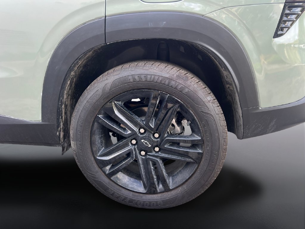 Used 2026 Chevrolet Trax ACTIV w/ Sunroof Package FWD image 9