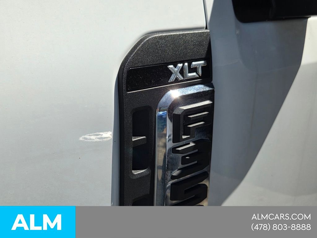 Used 2025 Ford F350 XLT image 4