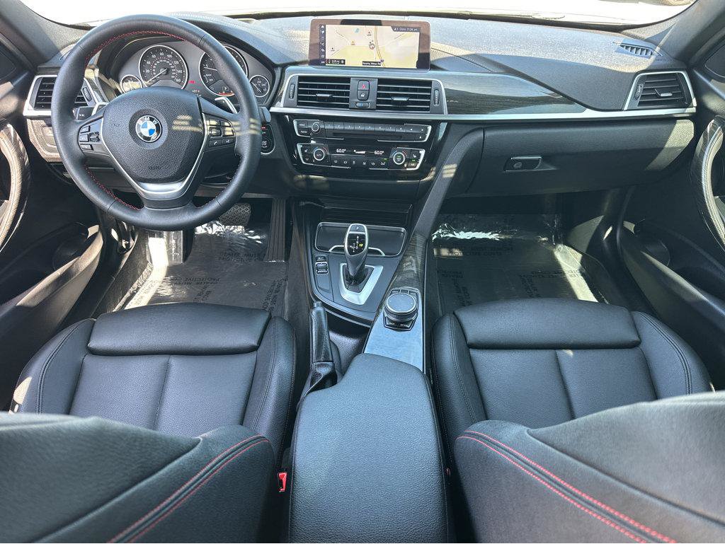 Used 2018 BMW 330i Sedan w/ Premium Package RWD image 4