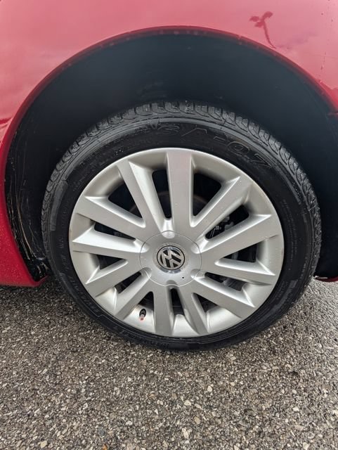 Used 2008 Volkswagen Beetle SE FWD image 20