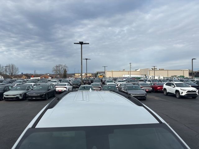 Used 2021 Chrysler Pacifica Touring w/ S Appearance Package image 10