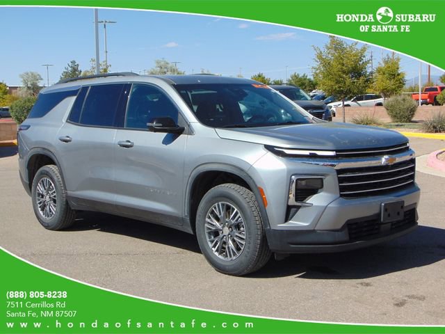 Used 2024 Chevrolet Traverse LT AWD/4WD image 1