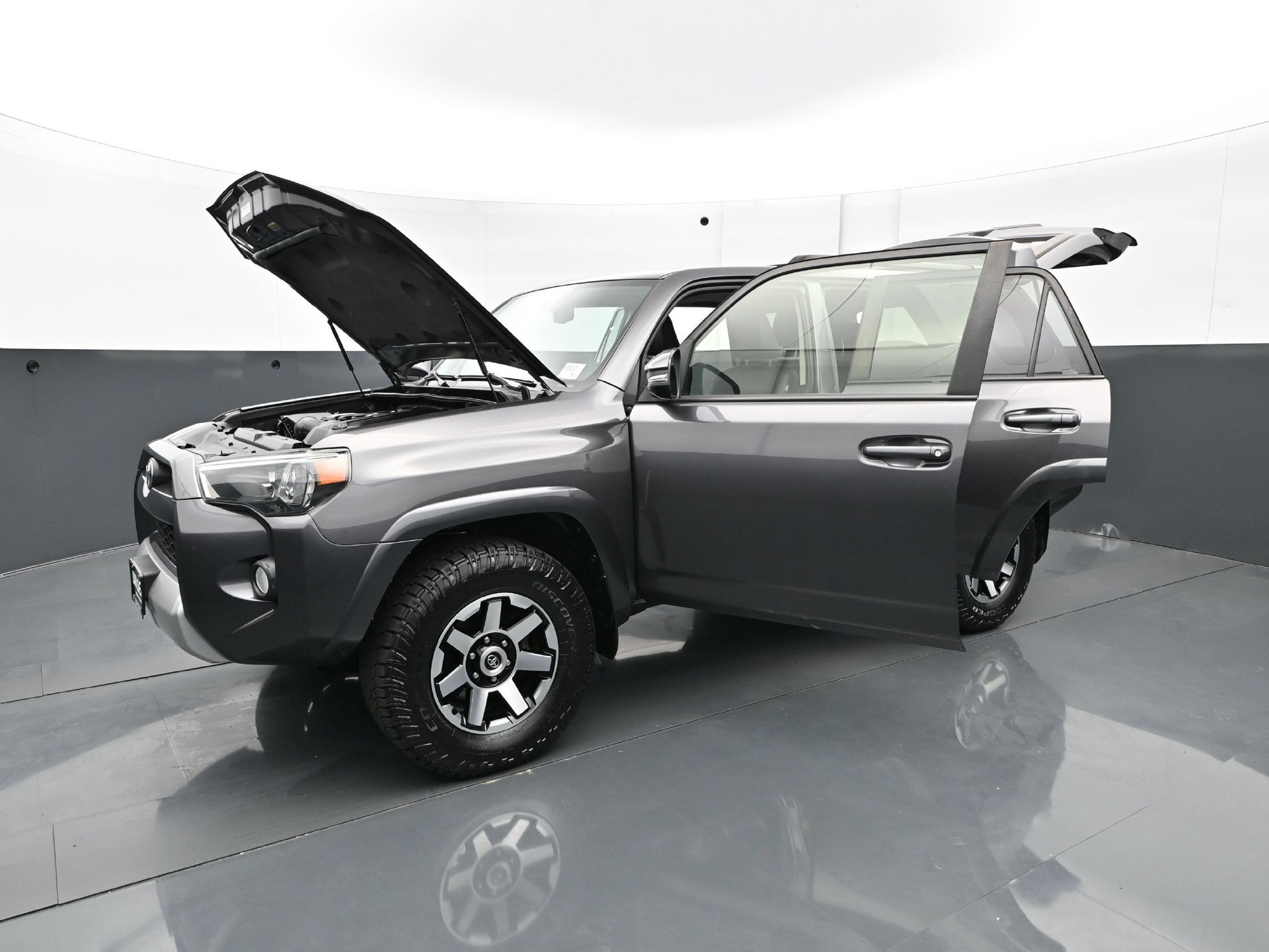 Used 2019 Toyota 4Runner TRD Off-Road Premium AWD/4WD image 32