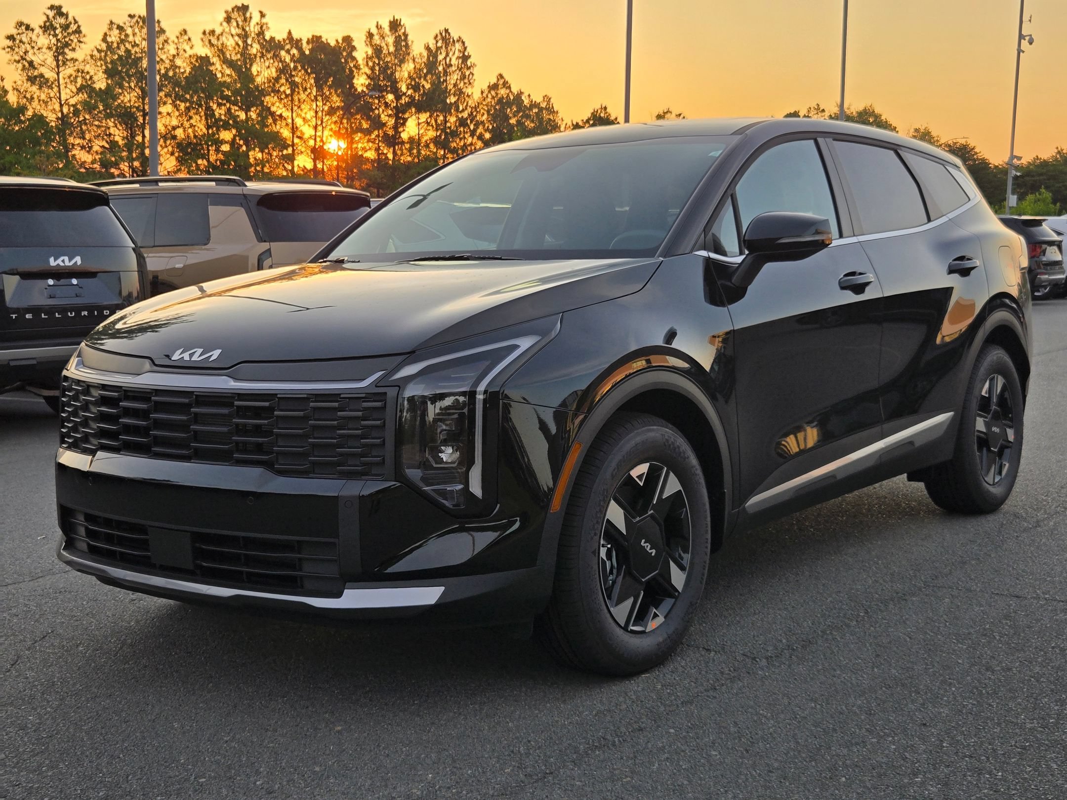 New 2026 Kia Sportage LX w/ LX Convenience Package FWD image 3