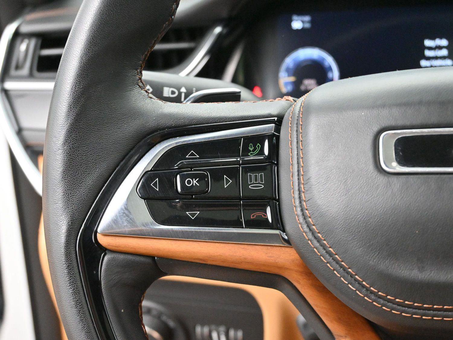 Used 2023 Jeep Grand Cherokee L Summit image 17