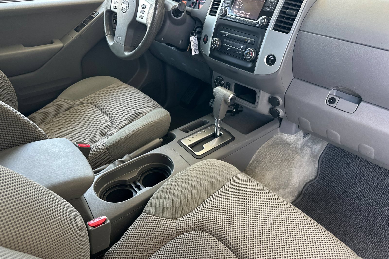 Used 2016 Nissan Frontier SV AWD/4WD image 14