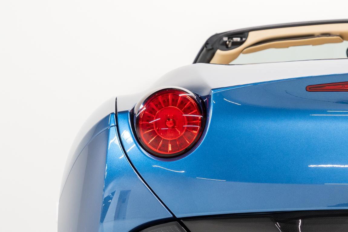 Used 2010 Ferrari California image 37