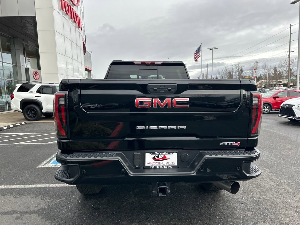 Used 2025 GMC Sierra 3500 AT4 w/ AT4 Premium Plus Package image 4