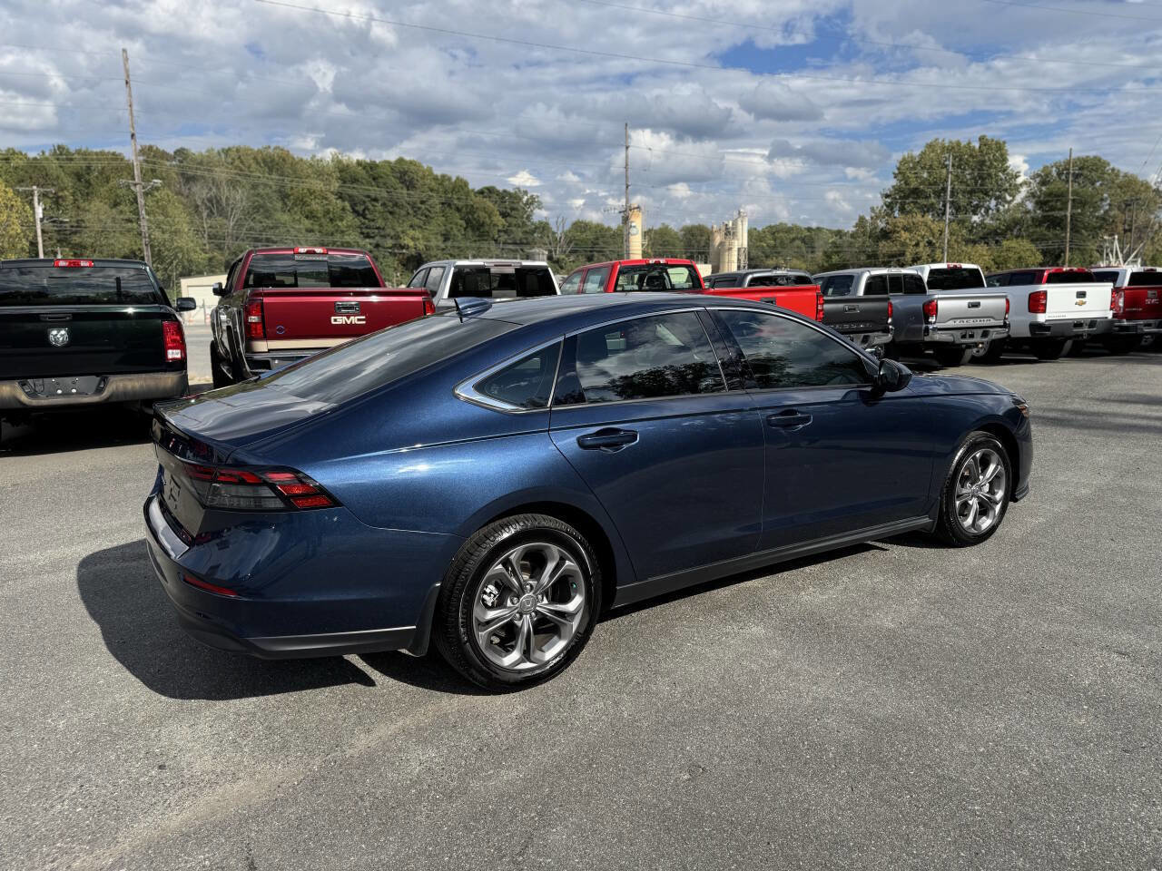 Used 2024 Honda Accord EX image 25