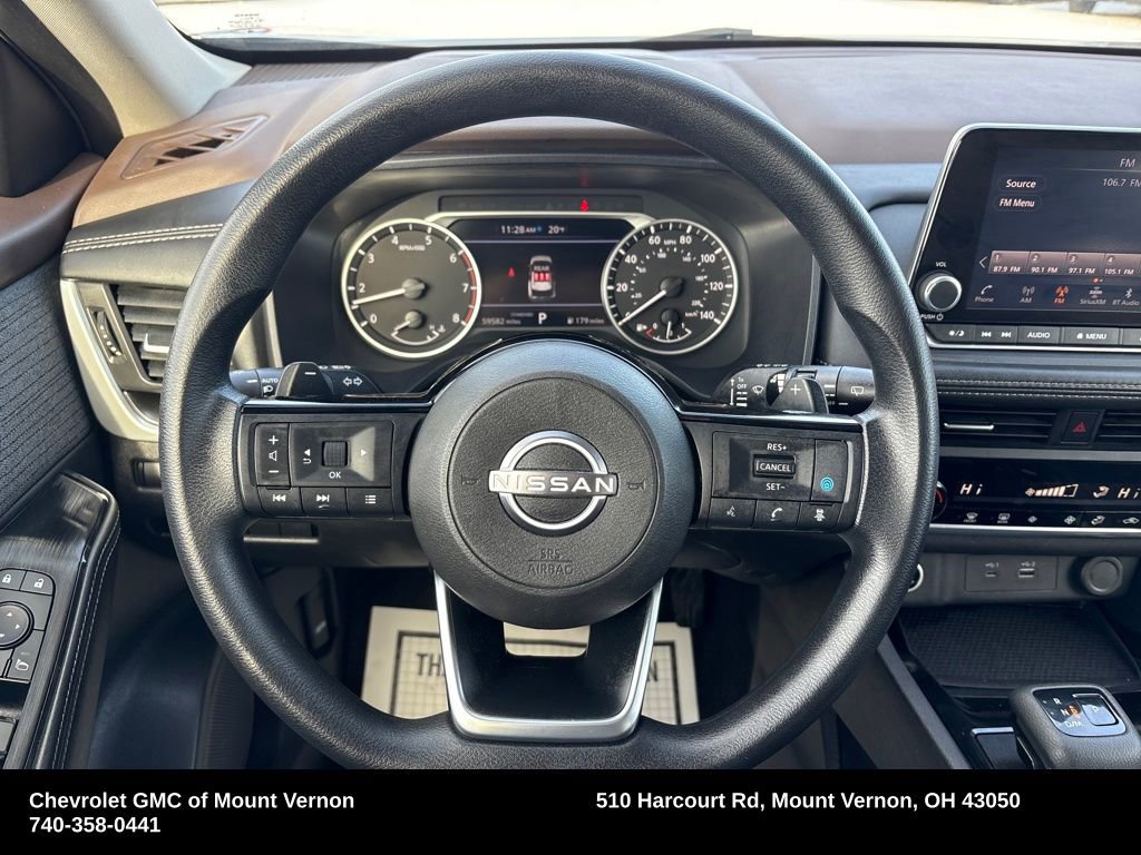 Used 2023 Nissan Rogue SV image 16