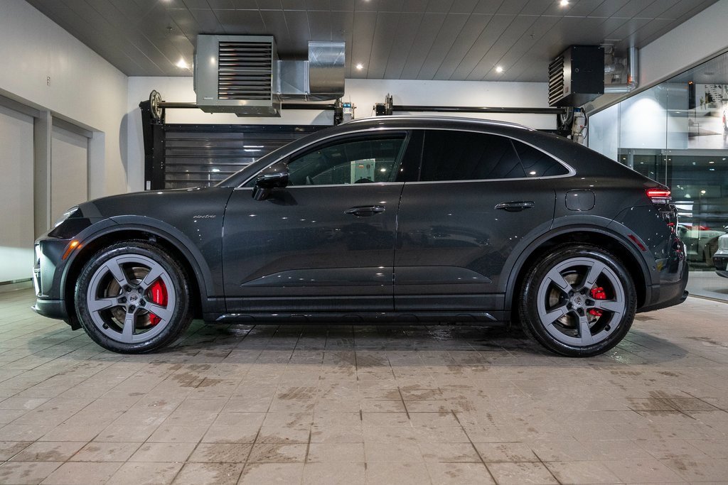 New 2025 Porsche Macan Turbo Electric image 2