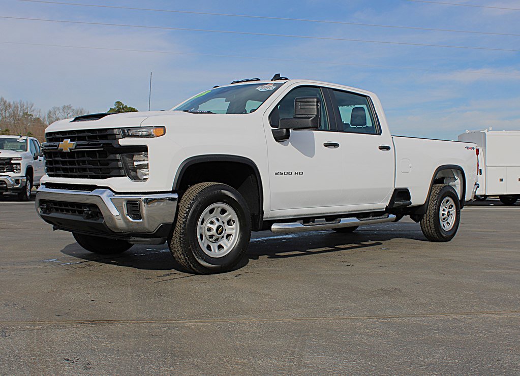 Used 2026 Chevrolet Silverado 2500 W/T image 2