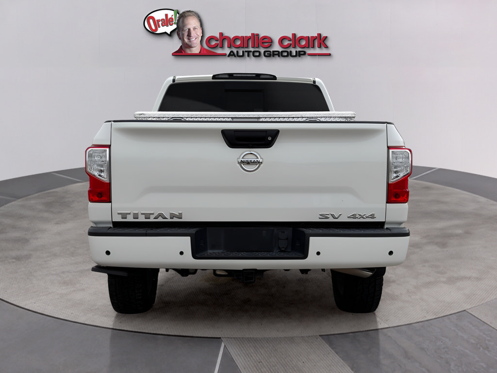 Used 2021 Nissan Titan SV w/ SV Convenience Package AWD/4WD image 4