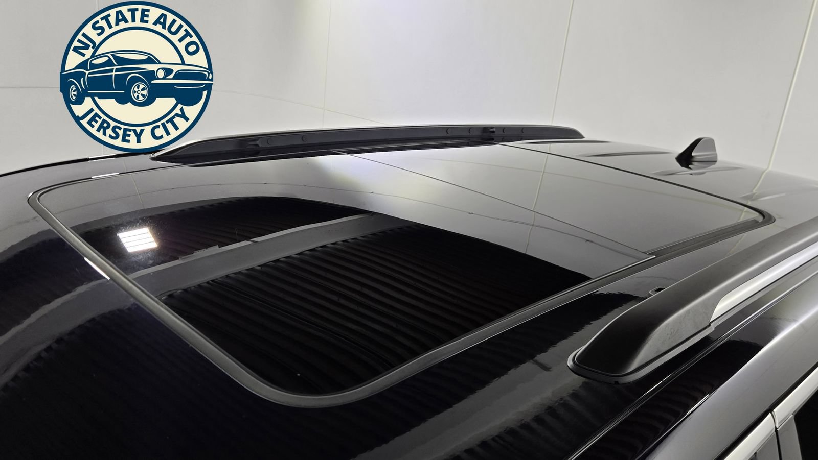 Used 2024 Jeep Grand Cherokee Limited AWD/4WD image 10