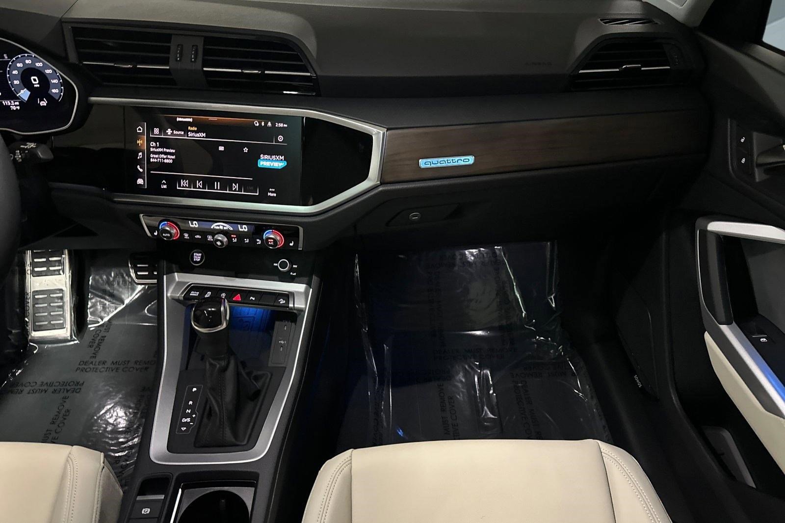 Used 2025 Audi Q3 2.0T Premium Plus w/ Premium Plus Package image 29