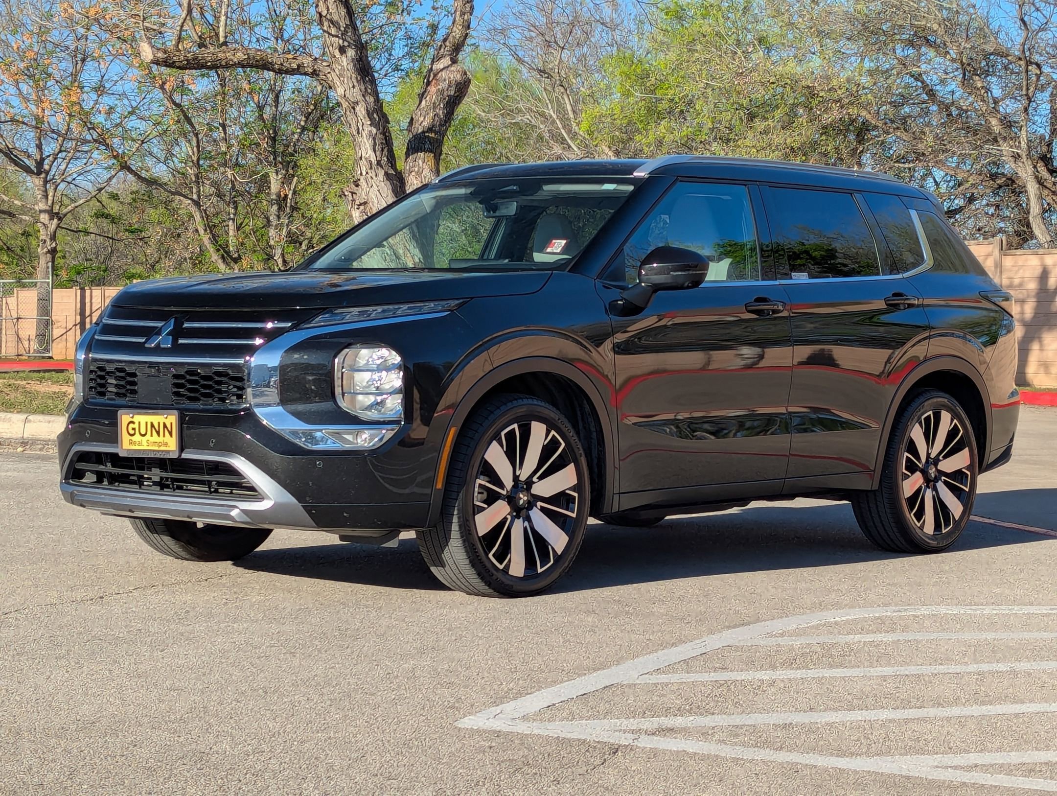 Used 2025 Mitsubishi Outlander SEL image 7