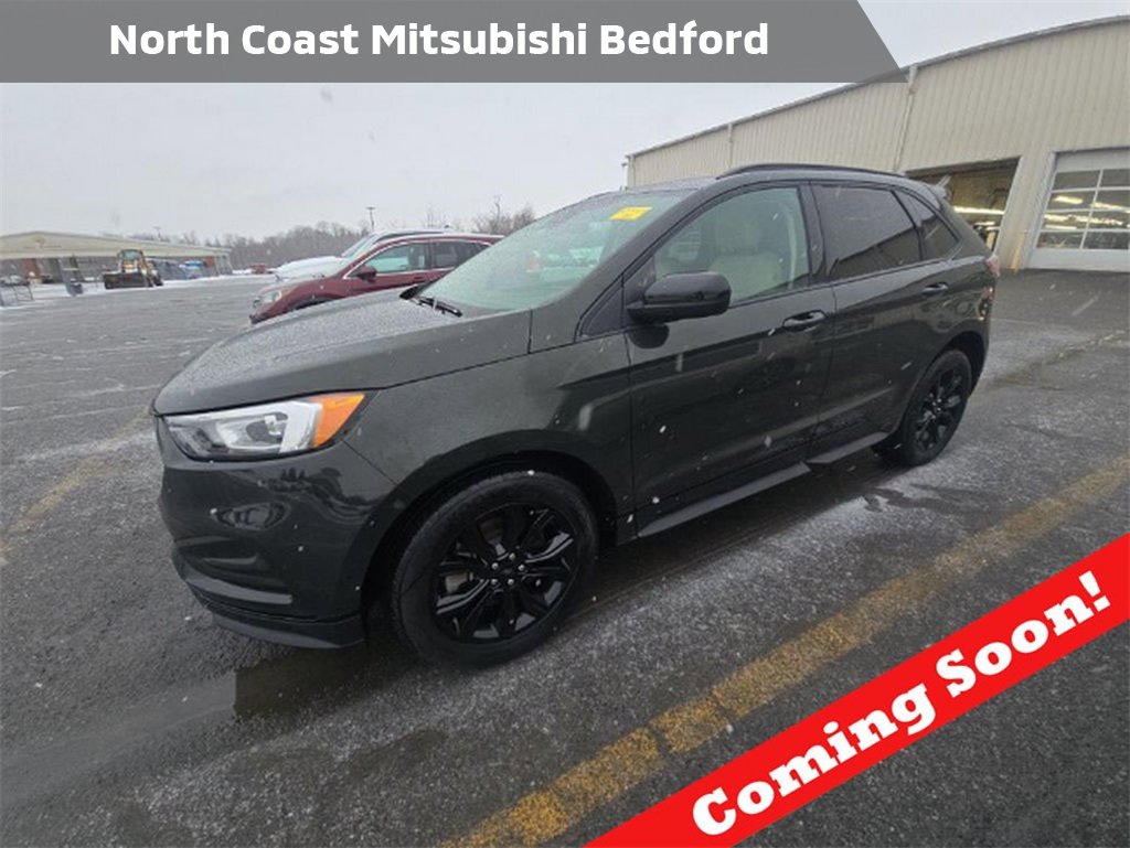 Used 2022 Ford Edge SE w/ Black Appearance Package