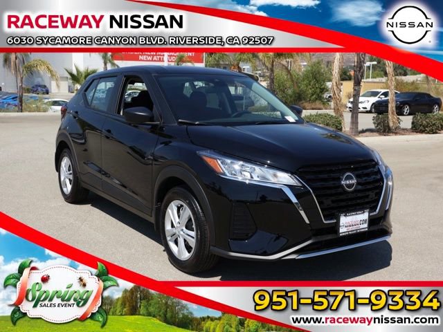 New 2025 Nissan Kicks Play S image 1