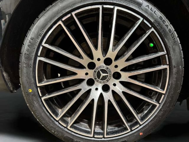 Used 2023 Mercedes-Benz C 300 4MATIC Sedan image 32