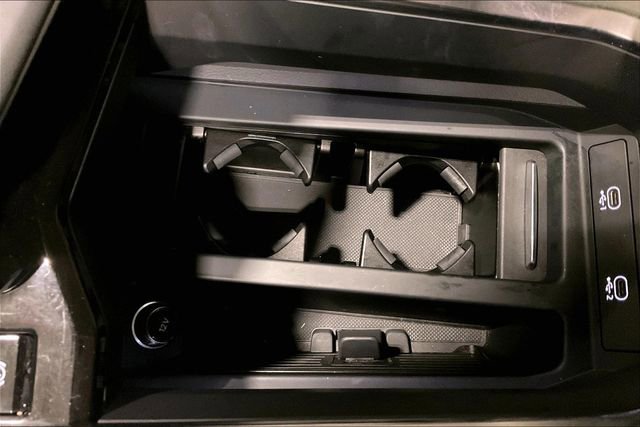 Used 2024 Audi Q8 e-tron Premium Plus w/ Premium Plus Package image 33