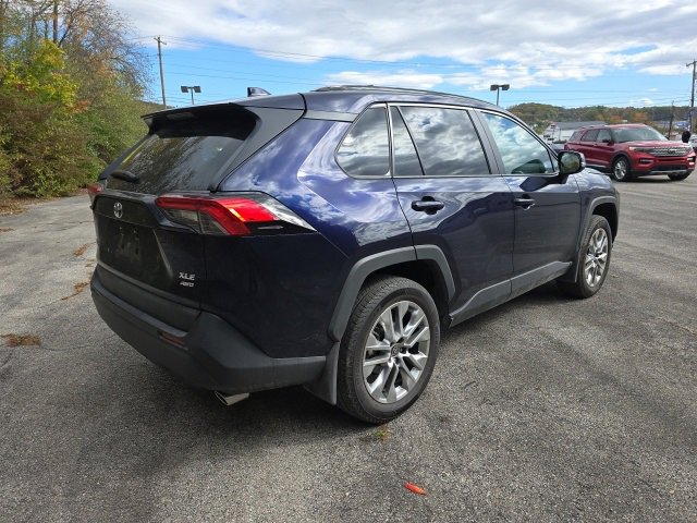 Used 2025 Toyota RAV4 XLE Premium image 5