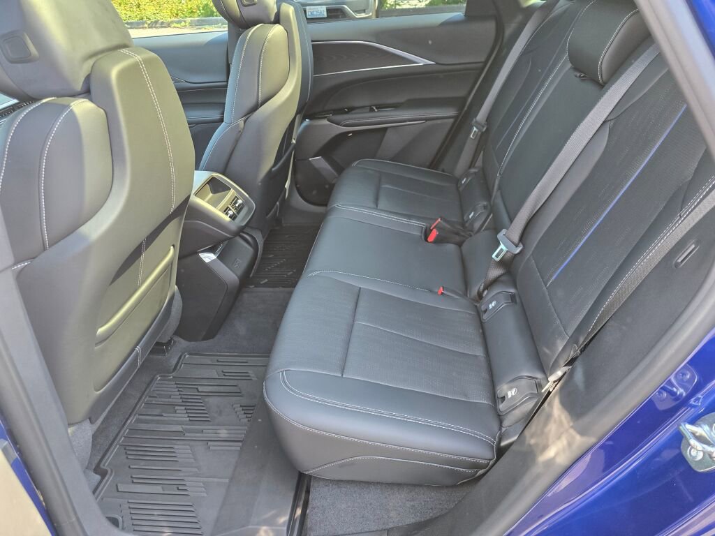 Used 2024 Cadillac Lyriq Sport image 16