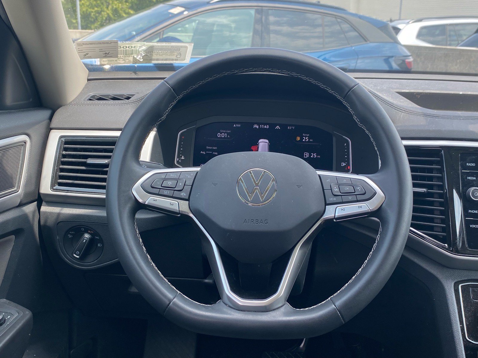 Certified 2023 Volkswagen Atlas SE w/ Panoramic Sunroof Package AWD/4WD image 5