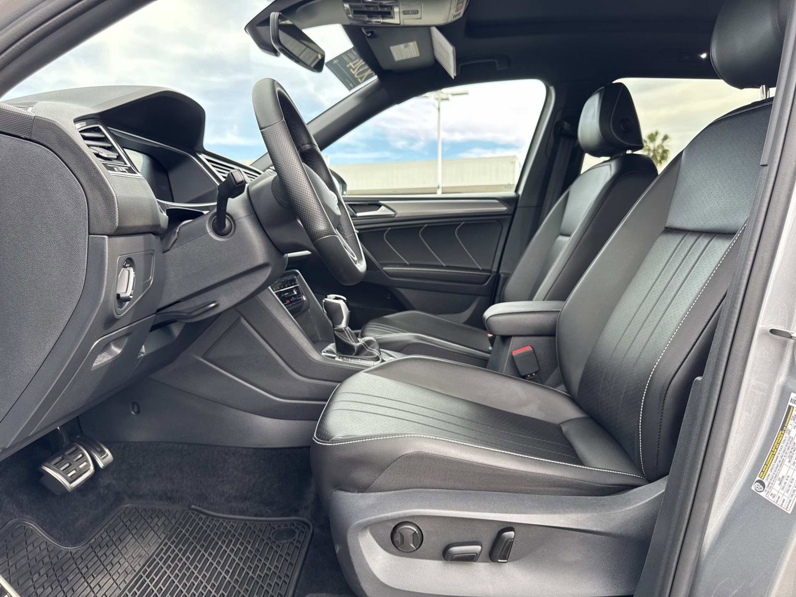 Certified 2024 Volkswagen Tiguan SE R-Line image 21