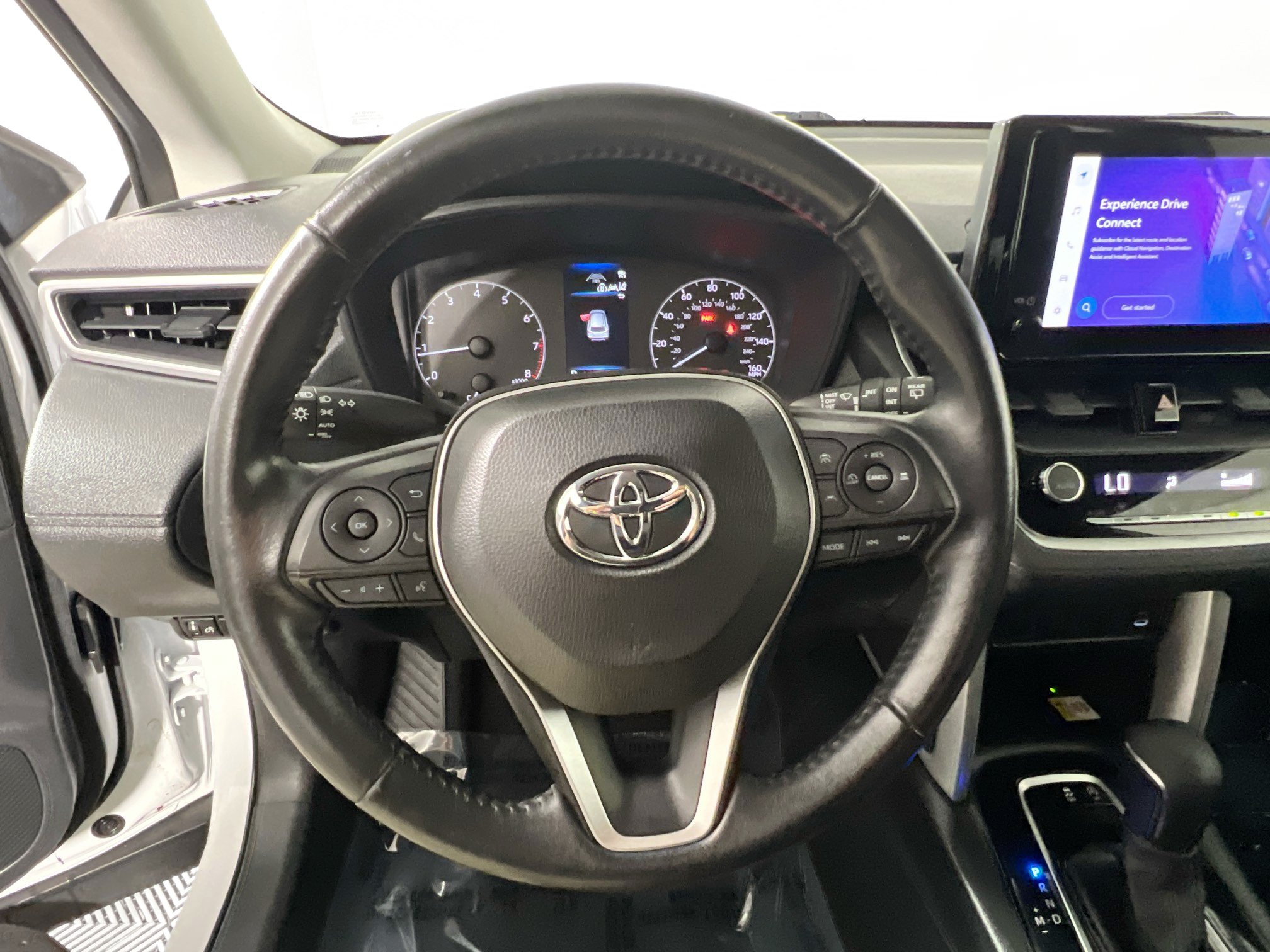 Used 2023 Toyota Corolla Cross LE AWD/4WD image 18