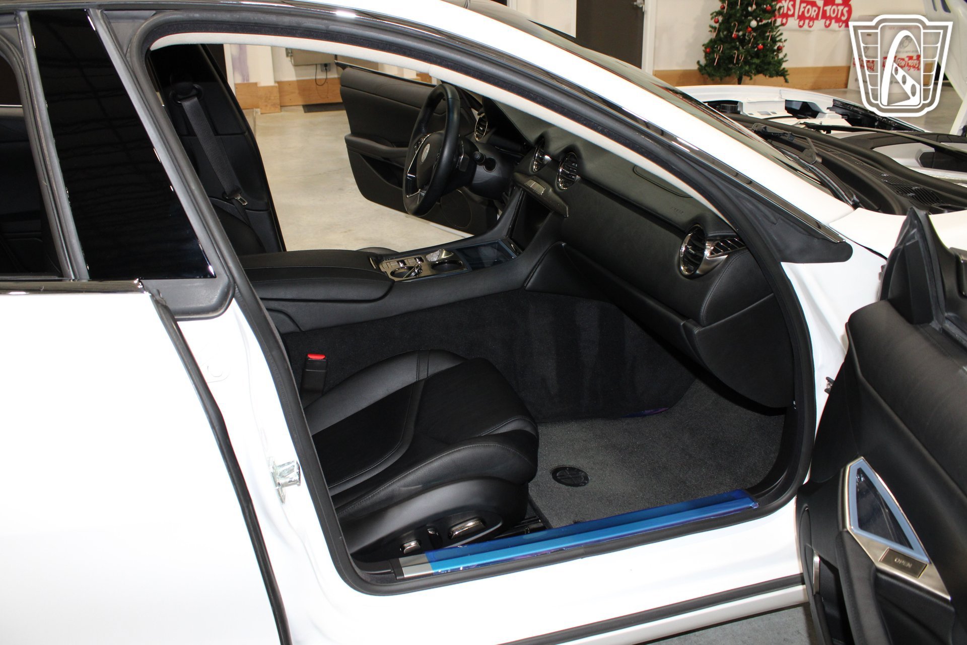 Used 2012 Fisker Karma EcoStandard RWD image 7
