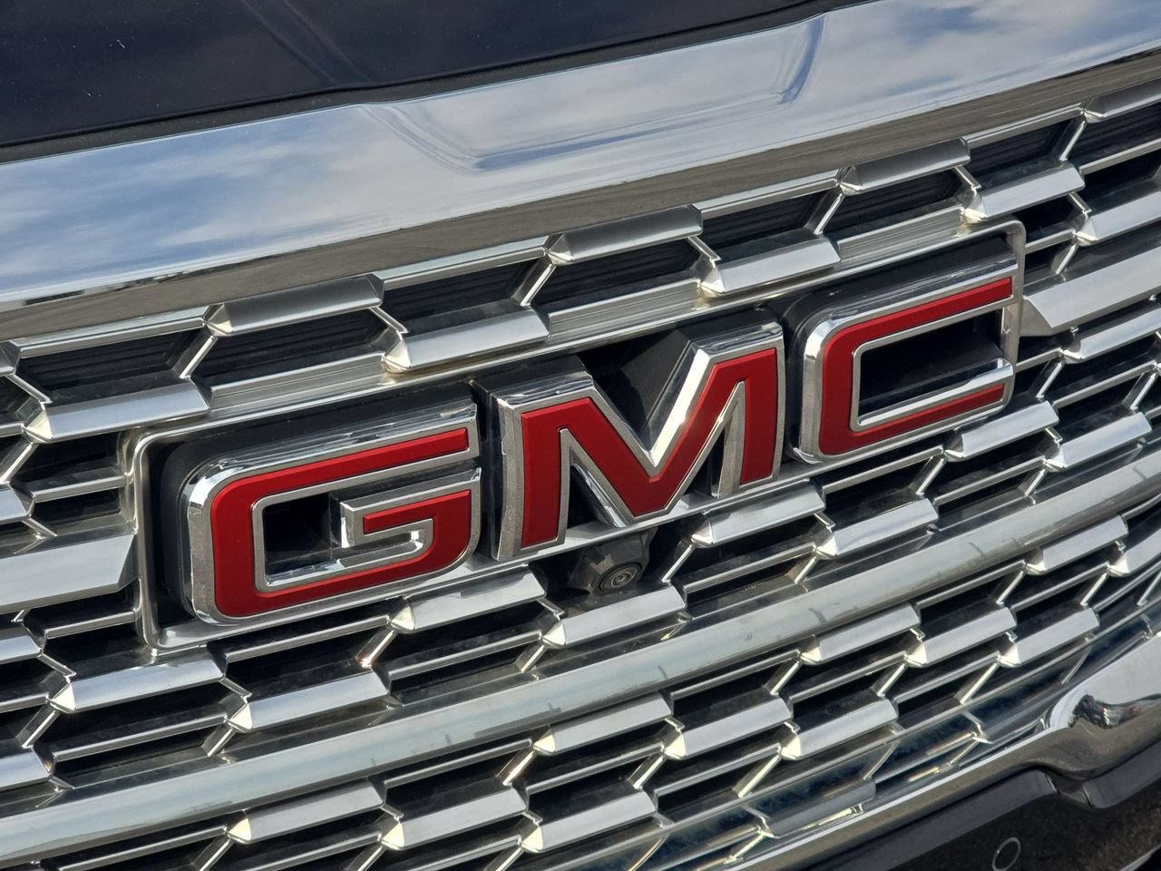 Used 2023 GMC Terrain Denali w/ Black Diamond Edition AWD/4WD image 33