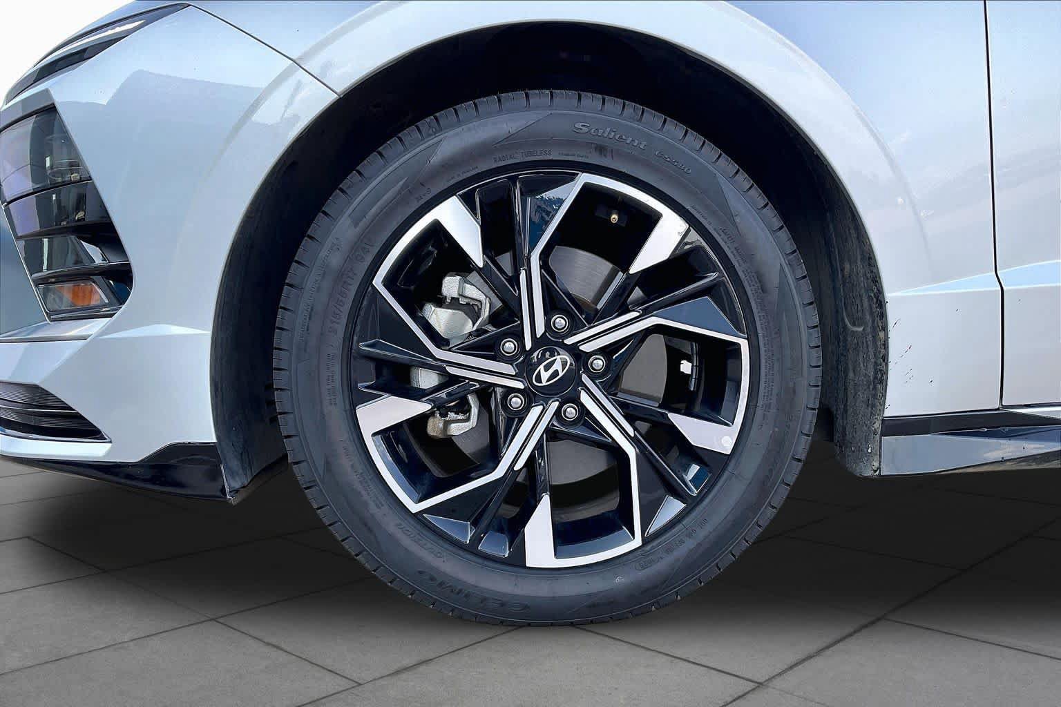 Used 2025 Hyundai Sonata SEL FWD image 9
