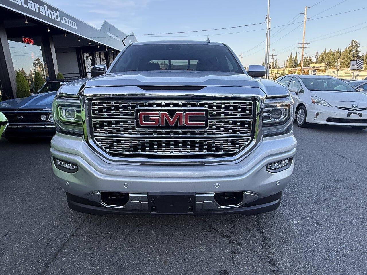 Used 2018 GMC Sierra 1500 Denali AWD/4WD image 2
