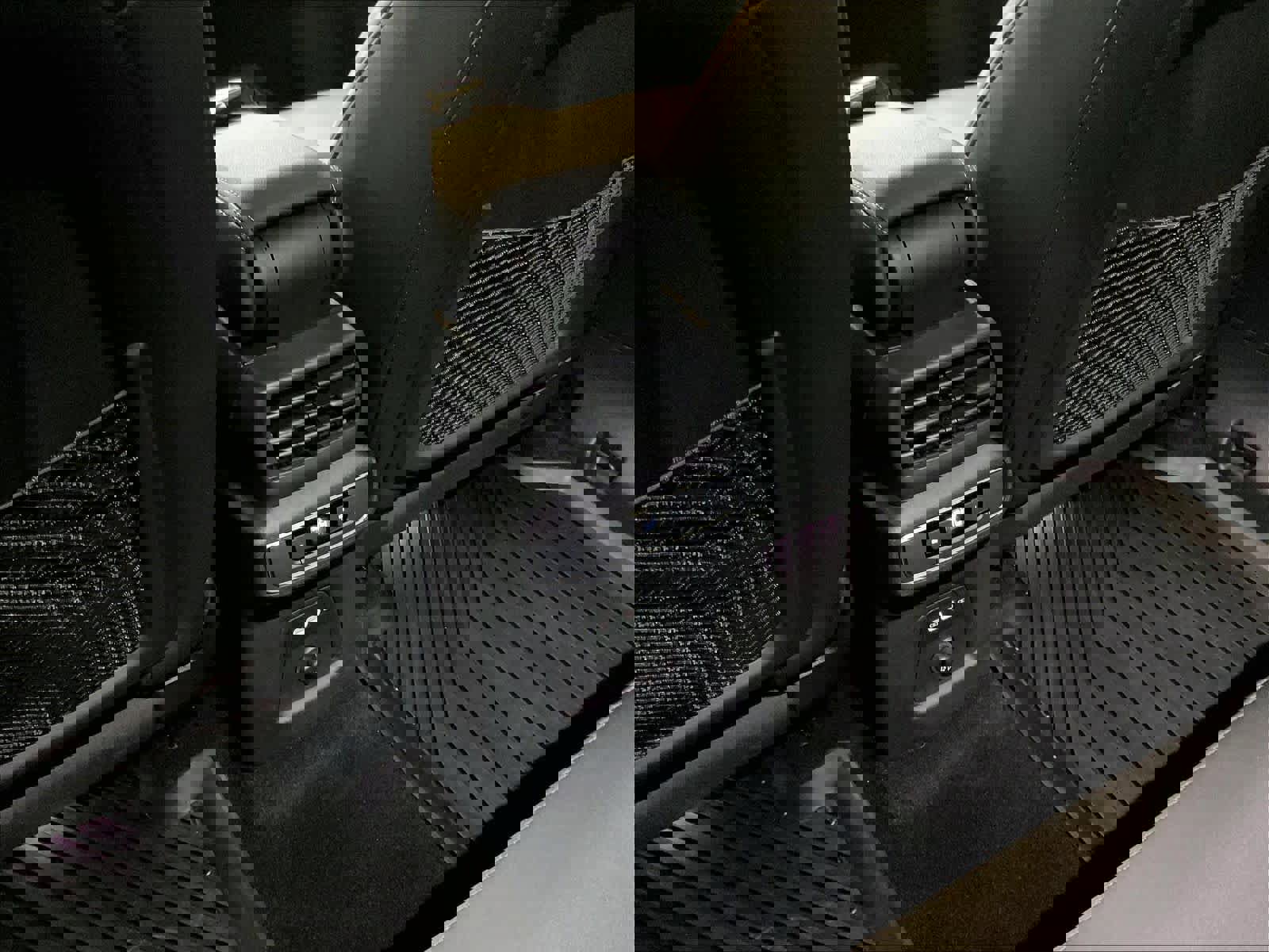 Certified 2023 Audi Q4 e-tron Premium Plus w/ Premium Plus image 34