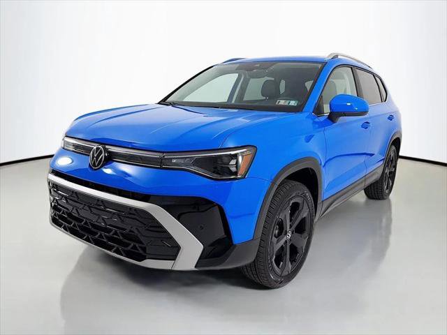 Used 2025 Volkswagen Taos SEL image 3