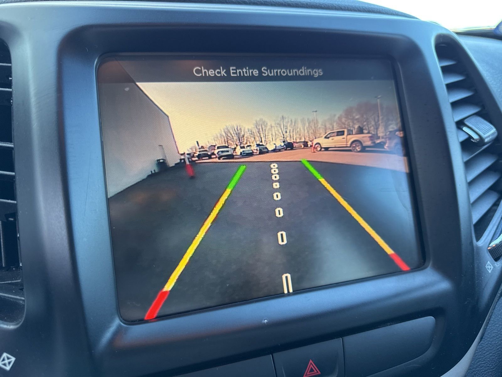 Used 2016 Jeep Cherokee Limited image 22