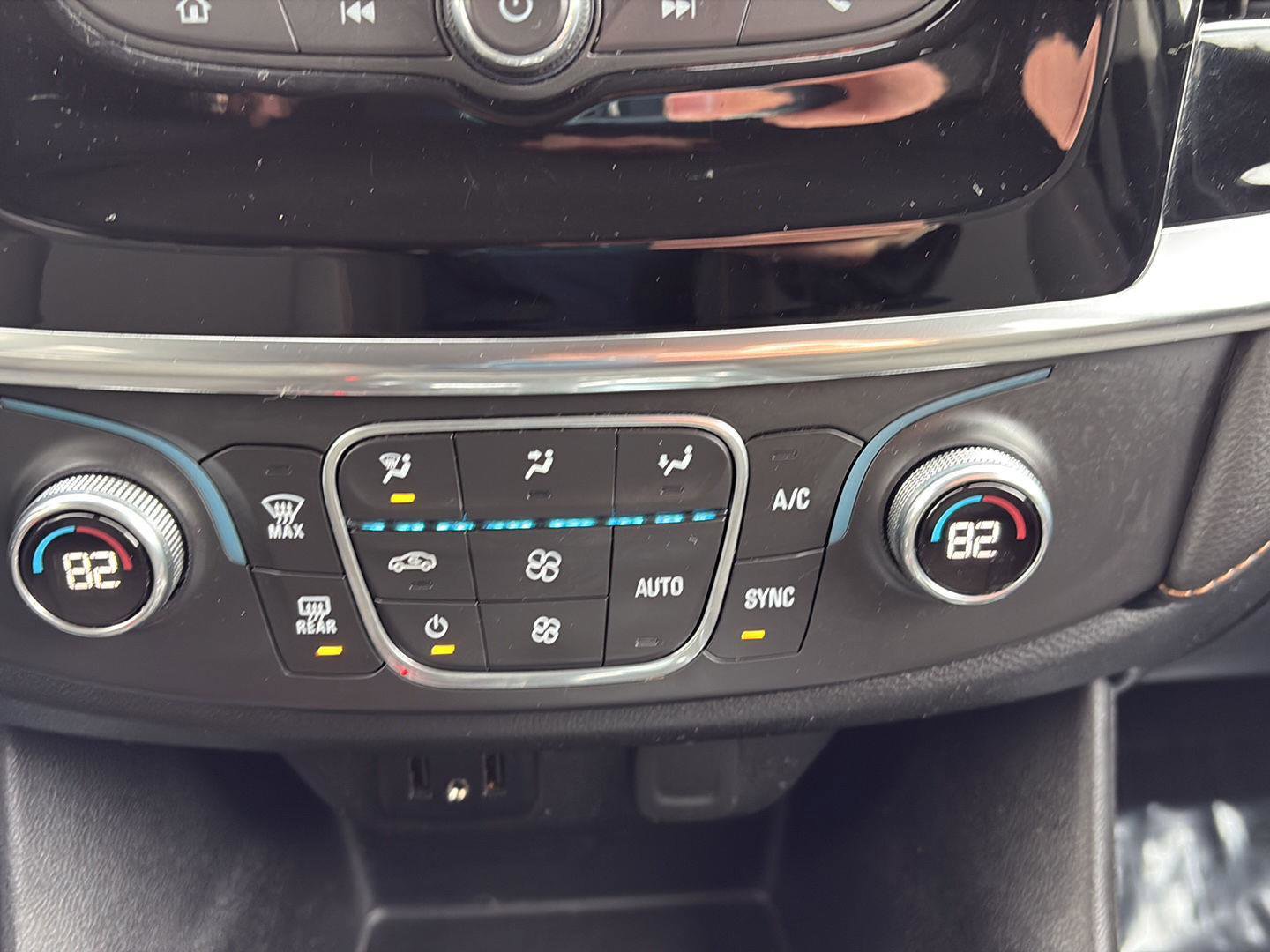 Used 2020 Chevrolet Traverse LS w/ LPO, Floor Liner Package image 14